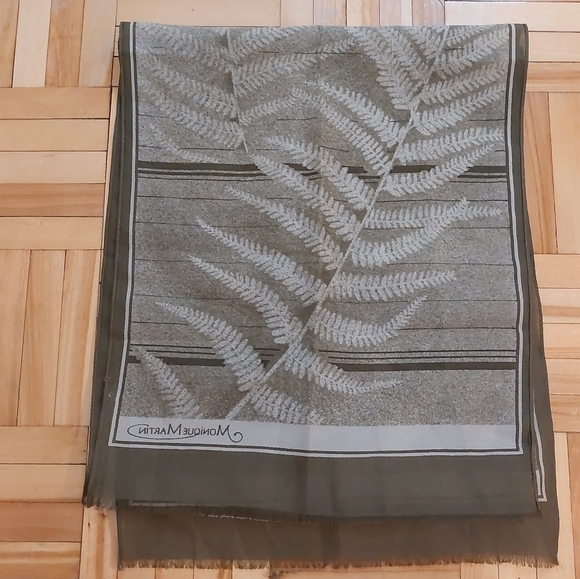 Vintage Monique Martin scarf - Picture 2 of 3